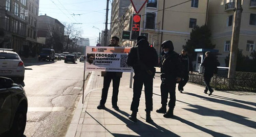 Пикет в поддержку Абдулмумина Гаджиева. Махачка, 31 января 2022 г. Фото: Руслан Исаев https://doshdu.com