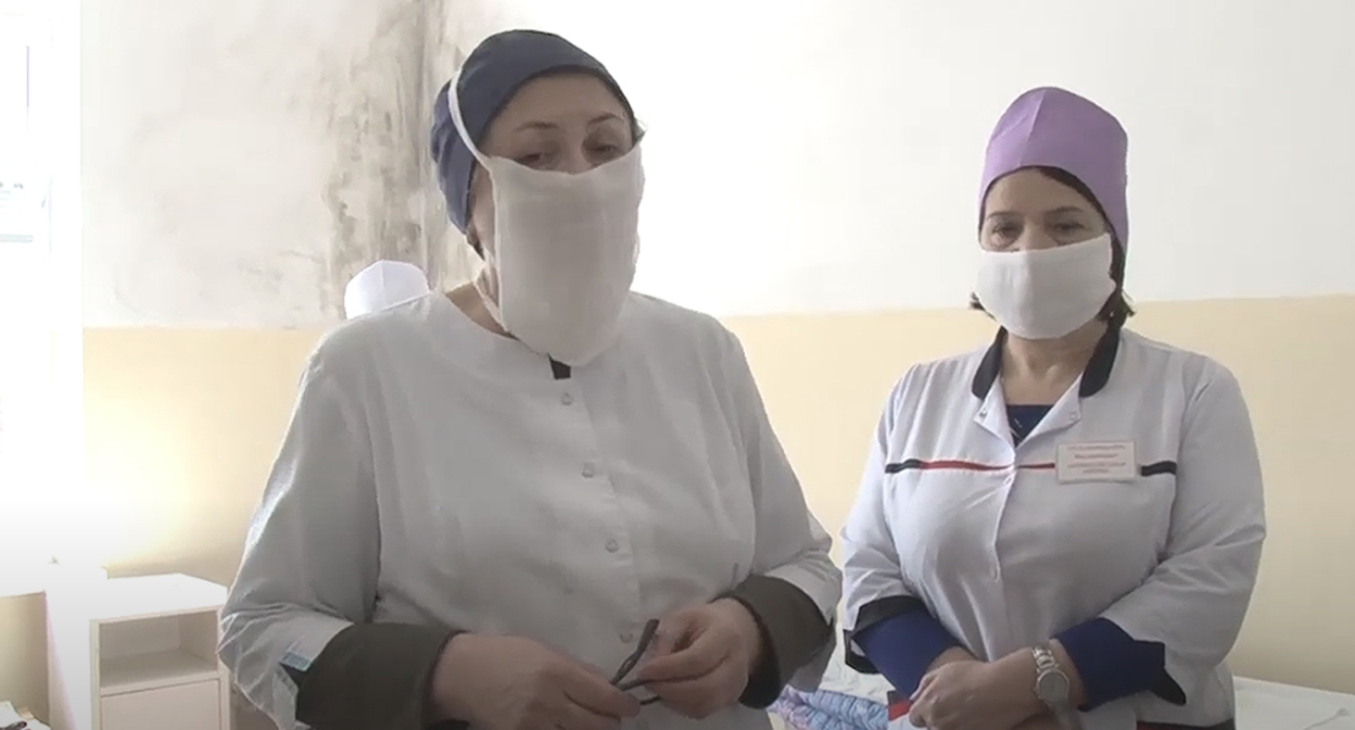 Врачи в в Буйнакской ЦГБ. Кадр видео 
ТБС БУЙНАКСК https://www.youtube.com/watch?app=desktop&v=Ay-WWslT0XU