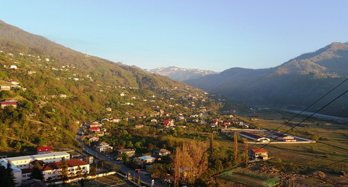 Хелвачаури, Грузия. Фото Gaga.vaa - https://wiki2.org/en/Khelvachauri_Municipality#/media/File:Erge.jpg 