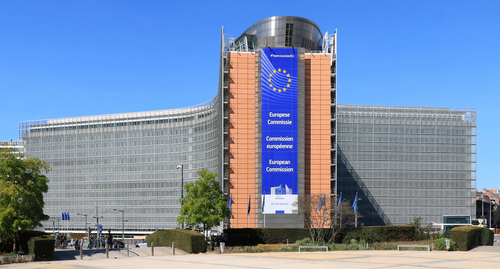 Здание Европейской комиссии в Брюсселе. Автор: EmDee - собственная работа, CC BY-SA 4.0, https://commons.wikimedia.org/w/index.php?curid=91781296