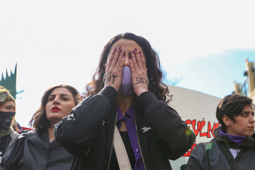 Участницы акции протеста. Фото Азиза Каримова для "Кавказского узла".