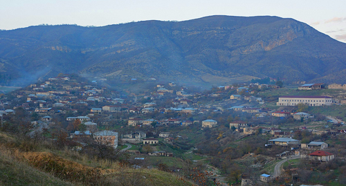 Село Хнапат в Нагорном Карабахе. Фото Լարա  https://ru.wikipedia.org/wiki/Ханабад_(село)#/media/Файл:Խնապատի,_համայնապատկեր.jpg