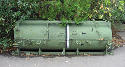 Контейнер 9я272 для транспортировки боевой части 9Н65 тактического баллистического ракетного комплекса 9К79 "Точка". Фото Боевая машина  https://commons.wikimedia.org/wiki/Category:OTR-21_Tochka#/media/File:9Ya272_Container.JPG