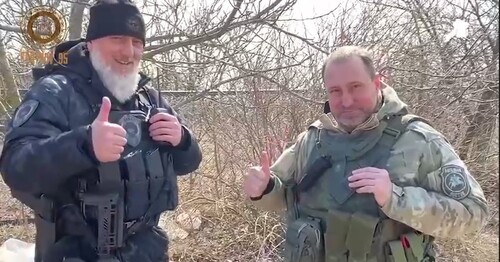 Адам Делимханов и Александр Ходаковский. Скриншот из видео в сообщении https://t.me/RKadyrov_95/1558 