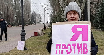 Тамара Гродникова во время пикета в Волгограде. Фото Ольги Черкасовой для "Кавказского узла"
