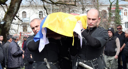 Похороны  грузинского бойца Давида Гобеджишвили. Фото https://www.newsgeorgia.ge/погибший-в-украине-грузинский-военны/