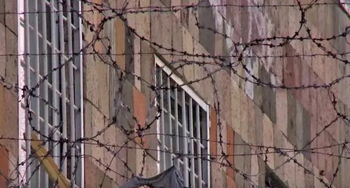 Тюрьма. Кадр из видео канала "Организация Объединенных Наций",  https://www.youtube.com/watch?v=YWfJroYZo5Q