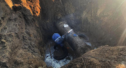 Устранение аварии на водопроводе. Фото: http://izberbash-info.ru/media/cache/a5/73/3d/08/a7/ca/a5733d08a7caf93f3f7dc240b1d43a22.jpg