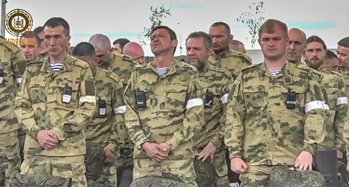  200 бойцов перед отправкой из Чечни в зону спецоперации. Кадр видео https://t.me/RKadyrov_95/2040