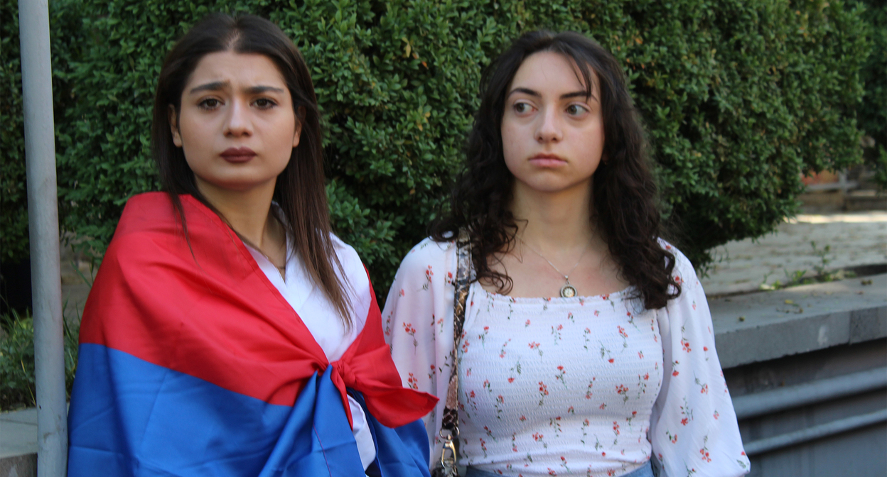 Участницы акции протеста в Ереване. Фото Тиграна Петрсояна для "Кавказского узла"