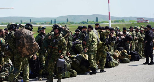 Чеченские добровольцы перед отправкой на Украину. 14 мая 2022 г. Скриншот видео со страницы  Telegram t.me/RKadyrov_95/2099