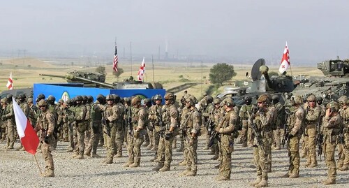 Участники учений "Достойный партнер-2020" в Грузии, в которых принимают участие военные из США и стран-партнеров НАТО. Фото Инны Кукуджановой для «Кавказского узла»