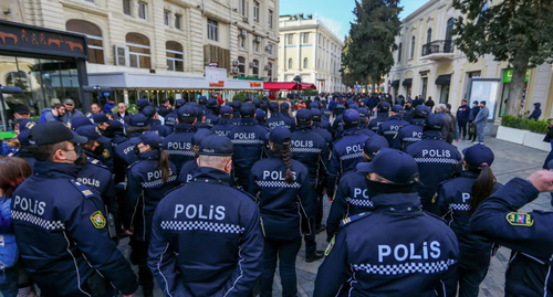 Сотрудники полиции в Баку. Фото Азиза Каримова для "Кавказского узла"