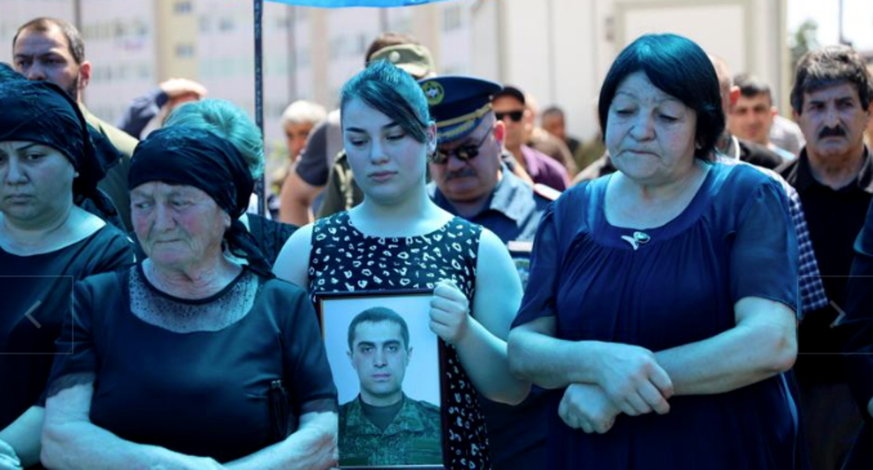 Похороны добровольца Алана Дудаева, погибшего на Украине. Фото пресс-службы ПРЕЗИДЕНТ РЕСПУБЛИКИ ЮЖНАЯ ОСЕТИЯ https://presidentruo.org/yuzhnaya-osetiya-prostilas-s-dobrovolcem-alanom-dudaevym/
