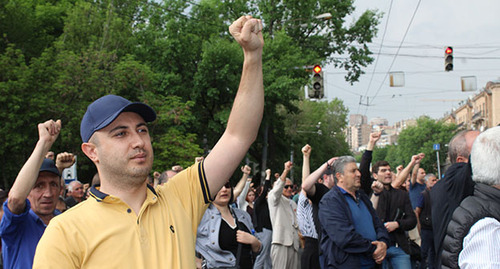 Участники митинга. Ереван, май 2022 г. Фото Тиграна Петросяна для "Кавказского узла"