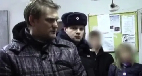 Владислав Шульга (слева). Скриншот видео https://www.youtube.com/watch?v=PVbC0A82RZ8