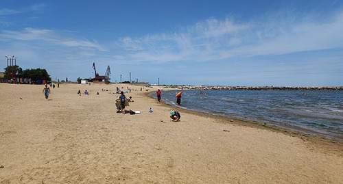 Пляж «Березка» в Махачкале. 9 июня 2022 год. Фото Расула Магомедова для «Кавказского узла».