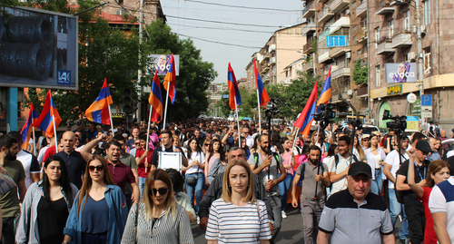 Активисты провели шествие в Ереване. Фоне Тиграна Петросяна для "Кавказского узла"