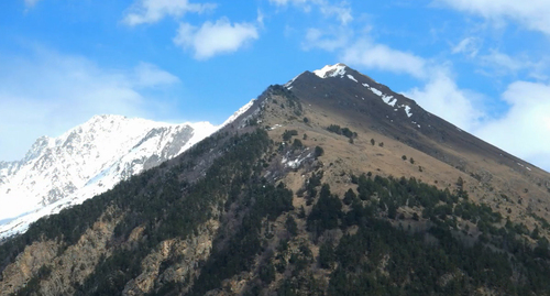 Гора Бука-Баши в Кабардино-Балкарии. Кадр видео  https://www.youtube.com/watch?v=3AXxknGcndk