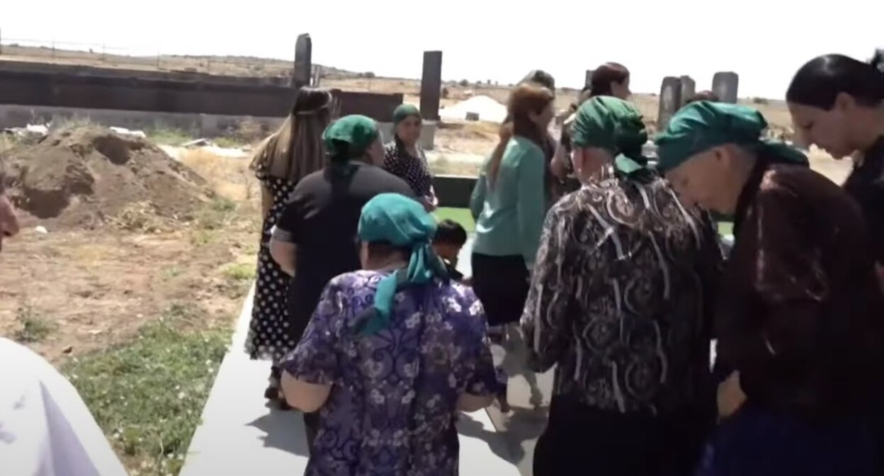  Родственники убитых во время акции. Скриншот видео https://www.youtube.com/watch?v=q5mcWqoYMro
