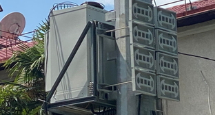 Вышка сотовой связи рядом с домом в Сочи. Фото С. Кравченко для "Кавказского узла"