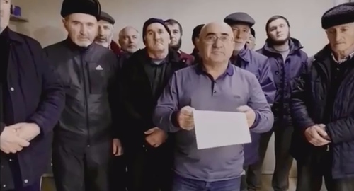 Кадр видеообращения жителей села Ахатлы к главе Дагестана https://t.me/khadulaev/2547