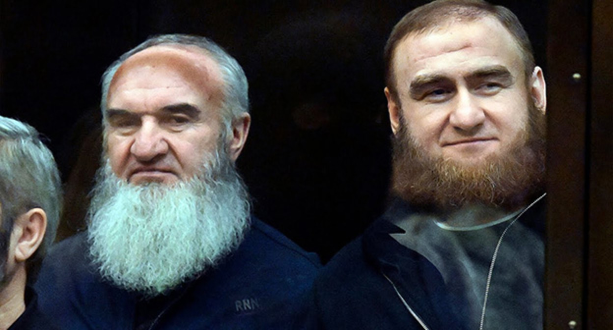 Рауф (справа) и Рауль Арашуков. Скриншот https://www.youtube.com/watch?v=1lr_nGDLR2c
