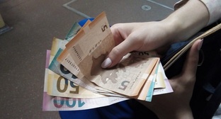 Жители Азербайджана сочли мизерной прибавку к пенсиям и пособиям
