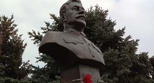 Бюст Сталина в Волгограде, 1 февраля 2023 года. Фото Вячеслава Ященко для "Кавказского узла". 