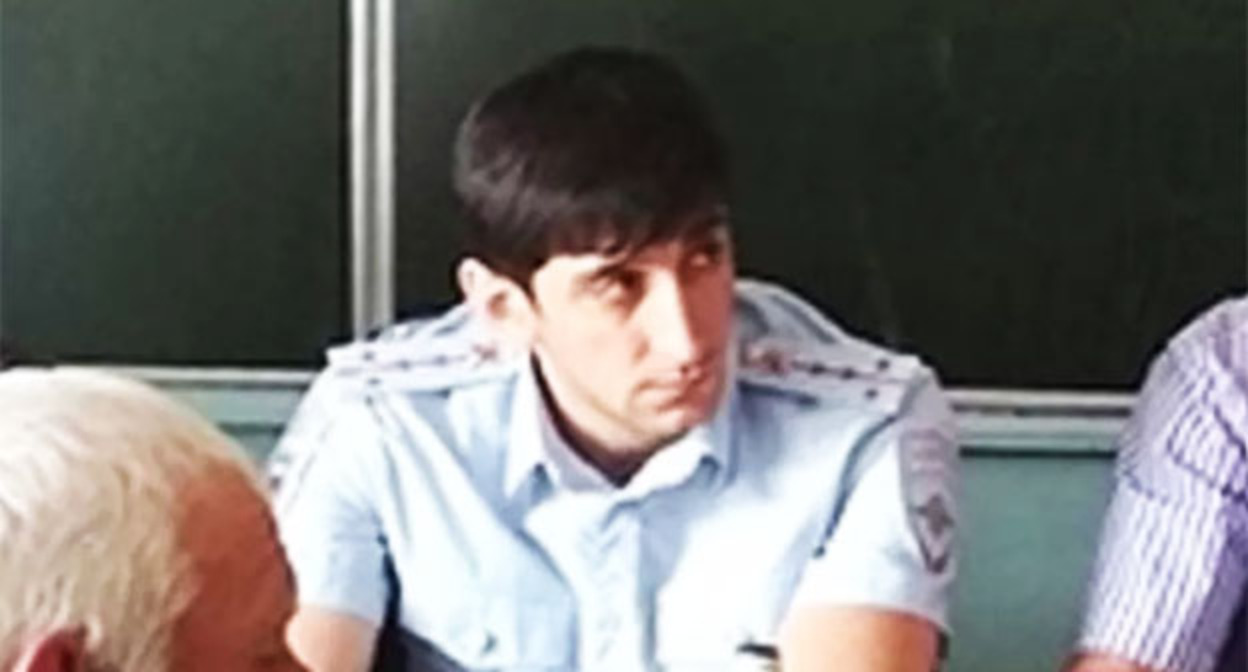Артем Магомедов. 
Фото https://chernovik.net/content/lenta-novostey/nachalnik-policii-rutulskogo-rayona-artyom-magomedov-zaderzhan