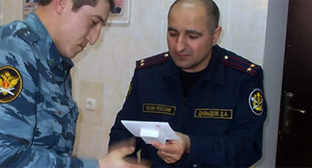 Дауд Давыдов (справа). Фото: https://chernovik.net/content/respublika/hozyayka-sizo