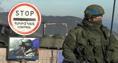 Российский миротворец в Нагорном Карабахе. Стоп-кадр из видео https://www.youtube.com/watch?v=BxMwbZXteoI