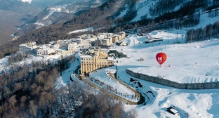 Закрытие горнолыжных трасс на курорте в Сочи вызвало вопросы у туристов