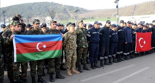 Азербайджанские спасатели. Фото: https://www.aa.com.tr