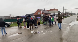Жители Полтавской вновь заблокировали дорогу на мусорный полигон. Cкриншот видео https://t.me/stplt/912