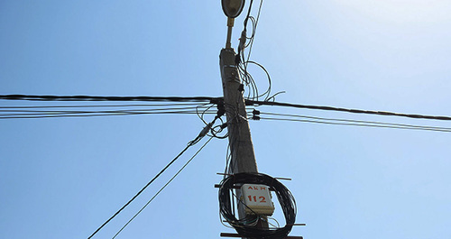 Электрический столб. Фото Елены Синеок, "Юга.ру"