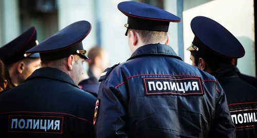 Сотрудники полиции, фото: Елена Синеок, "Юга.ру"