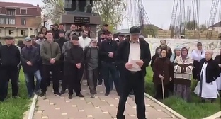 Жители села Хазар пожаловались Меликову на отсутствие больницы и парка
