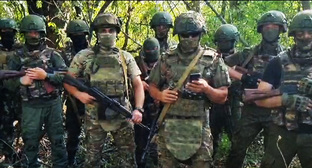 Аналитики разъяснили подоплеку обращения вооруженных бойцов к Путину и Кадырову