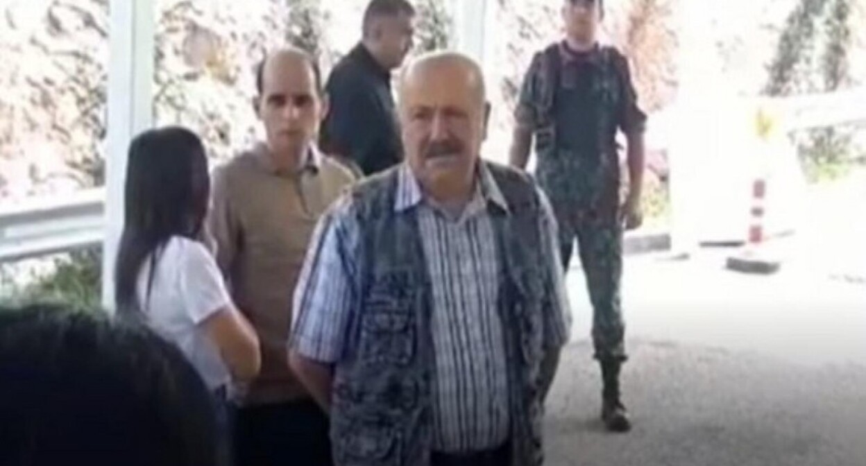 Вагиф Хачатрян (справа). Фото: https://report.az/ru/karabakh/svideteli-vagif-hachaturyan-odin-iz-organizatorov-genocida-v-meshali/