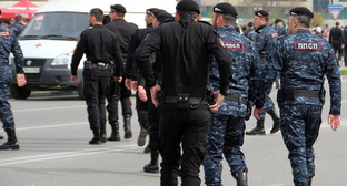 Сотрудники полиции в Грозном. Фото Магомеда Магомедова для "Кавказского узла". 
