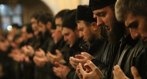 Молитва в Чечне, фото: chechnyatoday.com