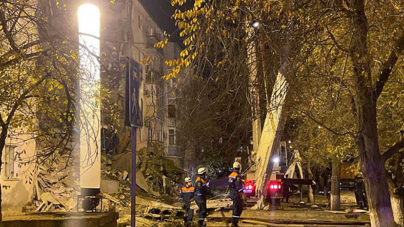 Обрушившийся дом на улице Вокзальная в Астрахани. Фото: Telegram-канал Игоря Бабушкина