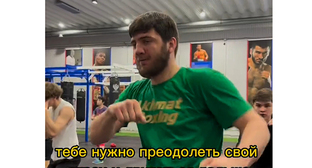 Чеченский боксер Умар Саламов освобожден после похищения в Алхан-Кале