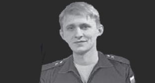 Станислав Лата. Фото: администрация ГКОУ РО "Тацинская специальная школа-интернат" http://shkinttacinsk.ucoz.ru/index/parta_geroja/0-862
