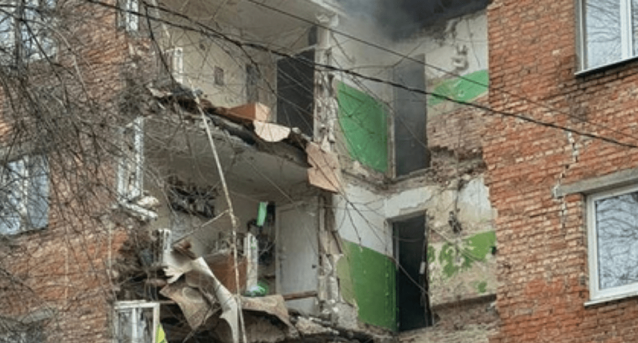 Дом на улице Нариманова.Скриншот фото из Telegram-канала Василия Голубева от 28.01.24, https://t.me/golubev_vu/1079
