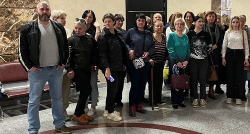 Группа зоозащитников которые явились на суд апелляционной инстанции. Фото: Дениса Джалагания предоставлено для "Кавказского узла"