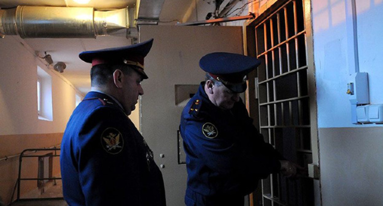 Сотрудники правоохранительных органов. Фото: Фото Елены Синеок, "Юга.ру"