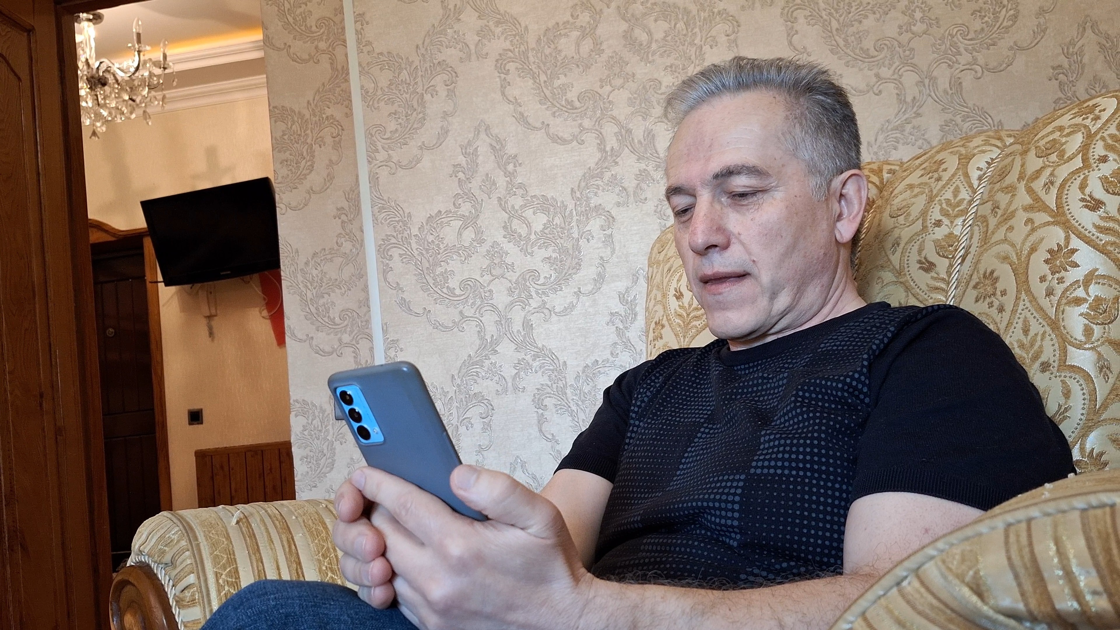 Салех Рустамли, бывший глава исполнительной власти Гедабакского района. Фото: Фатима Мовламлы/JAMnews Салех Рустамли, бывший глава исполнительной власти Гедабакского района. Фото: Фатима Мовламлы/JAMnews