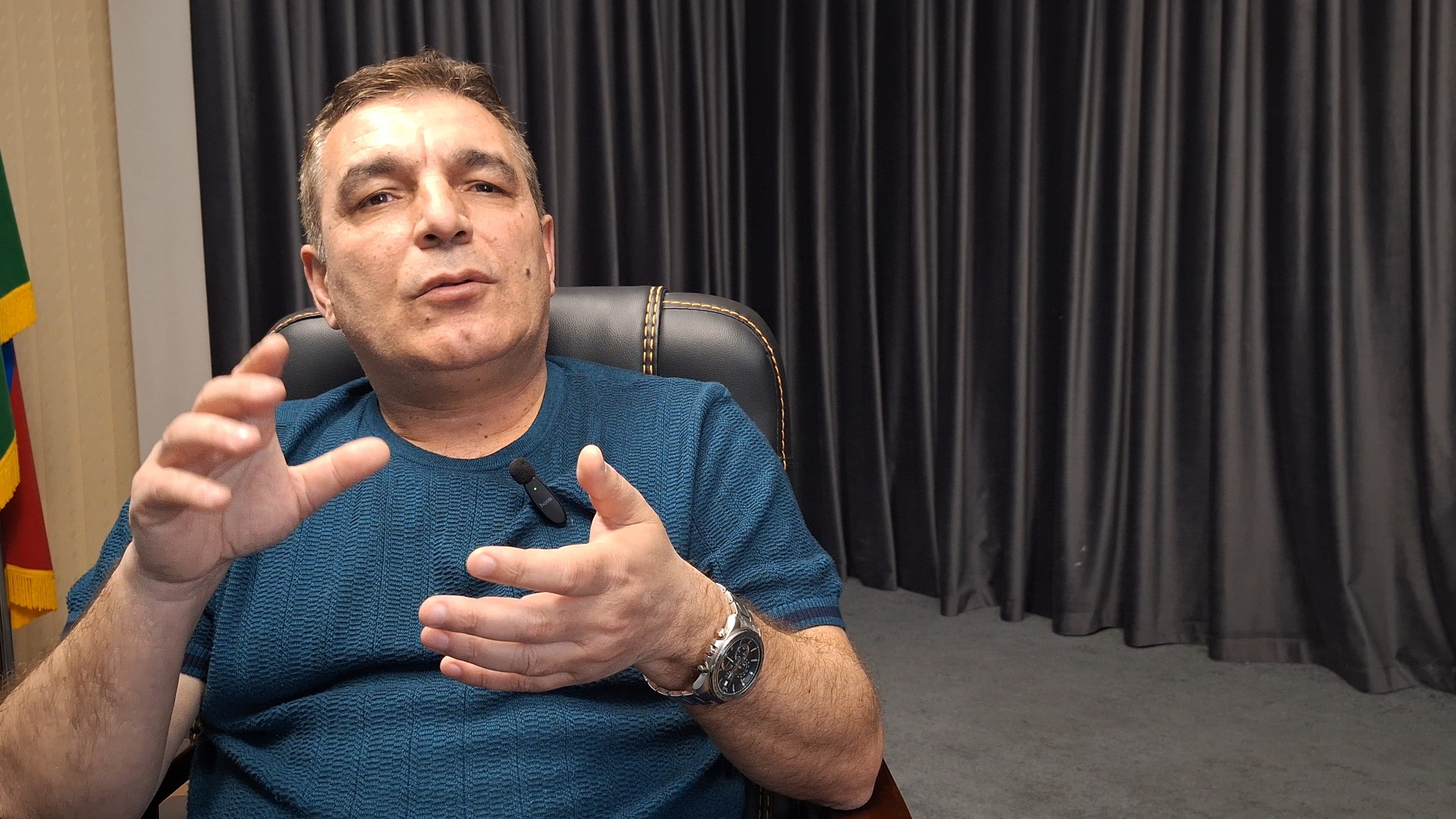 Один из лидеров Партии Республиканская Альтернатива Натик Джафарли. Фото: Фатима Мовламлы/JAMnews Один из лидеров Партии Республиканская Альтернатива Натик Джафарли. Фото: Фатима Мовламлы/JAMnews